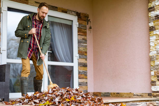 Best Commercial Cleanout Services  in Captains Cove, VA